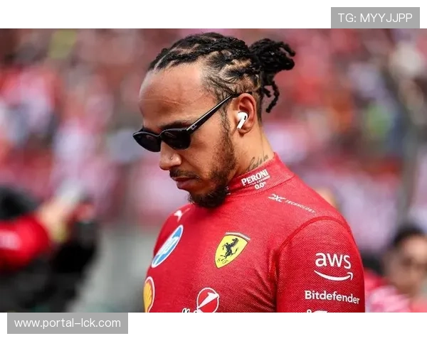 汉密尔顿无线电表达沮丧，赛车受损后无奈早期退赛